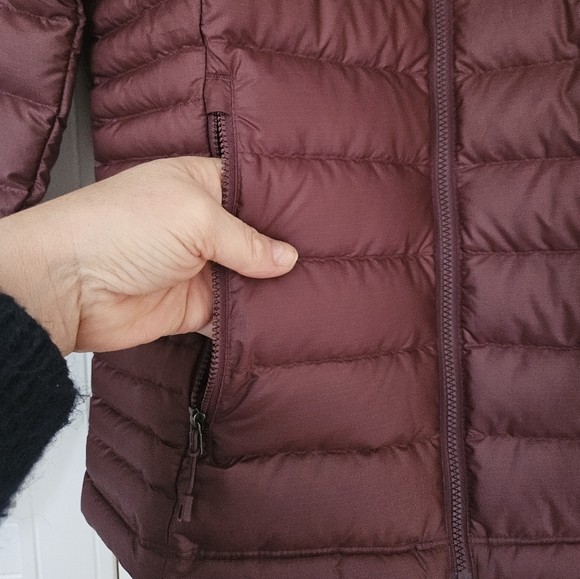 Patagonia Womens Burgundy Down Sweater Jacket - Picture 5 of 8